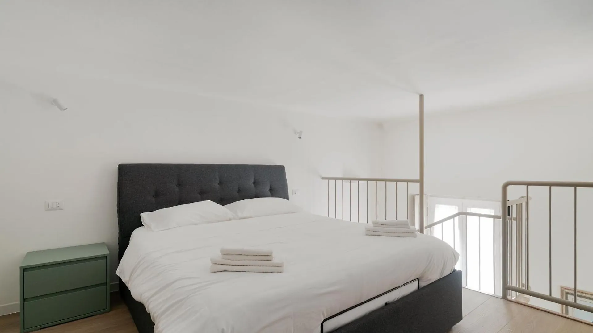 California - Solari - Loft Con Soppalco Daire Milano 0*,